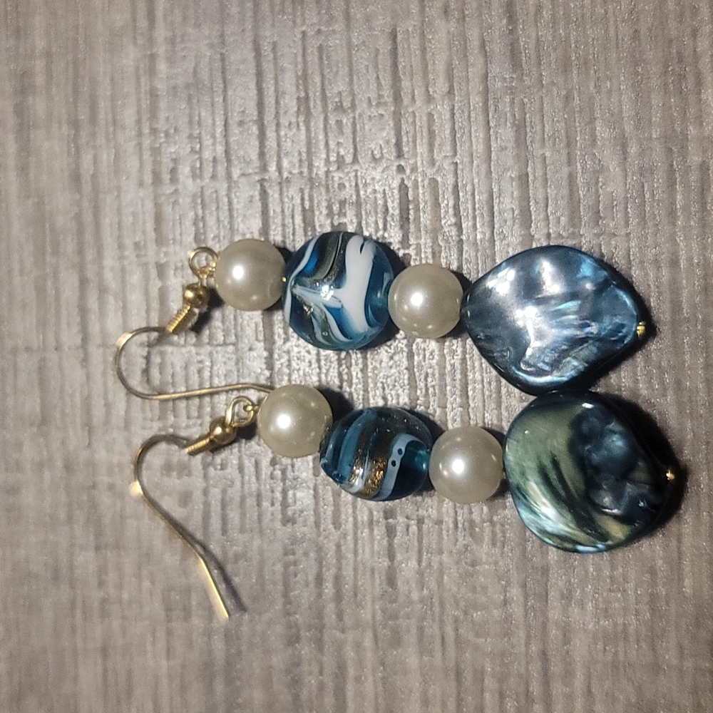 Earrings - Picture 3 of 4